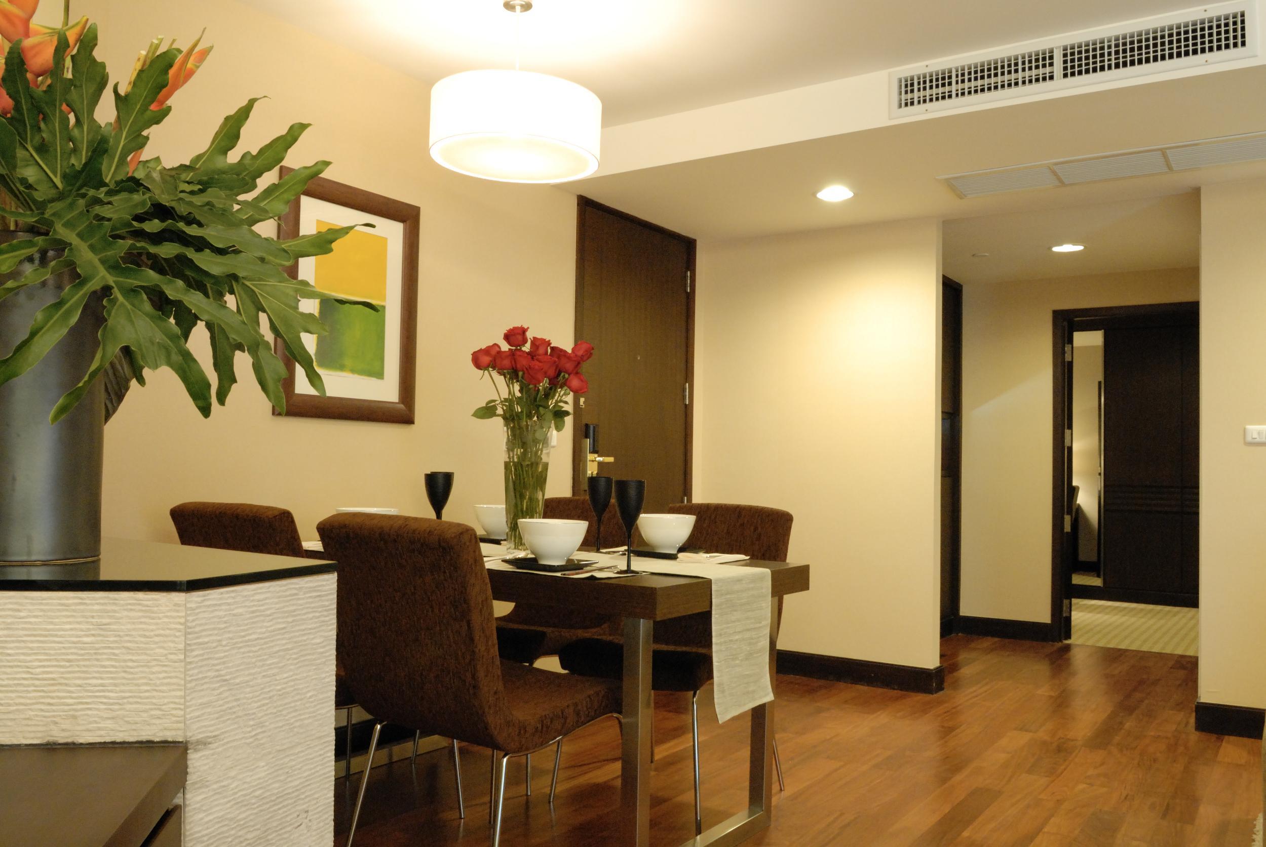 The Narathiwas Hotel & Residence Sathorn Bangkok Exterior foto
