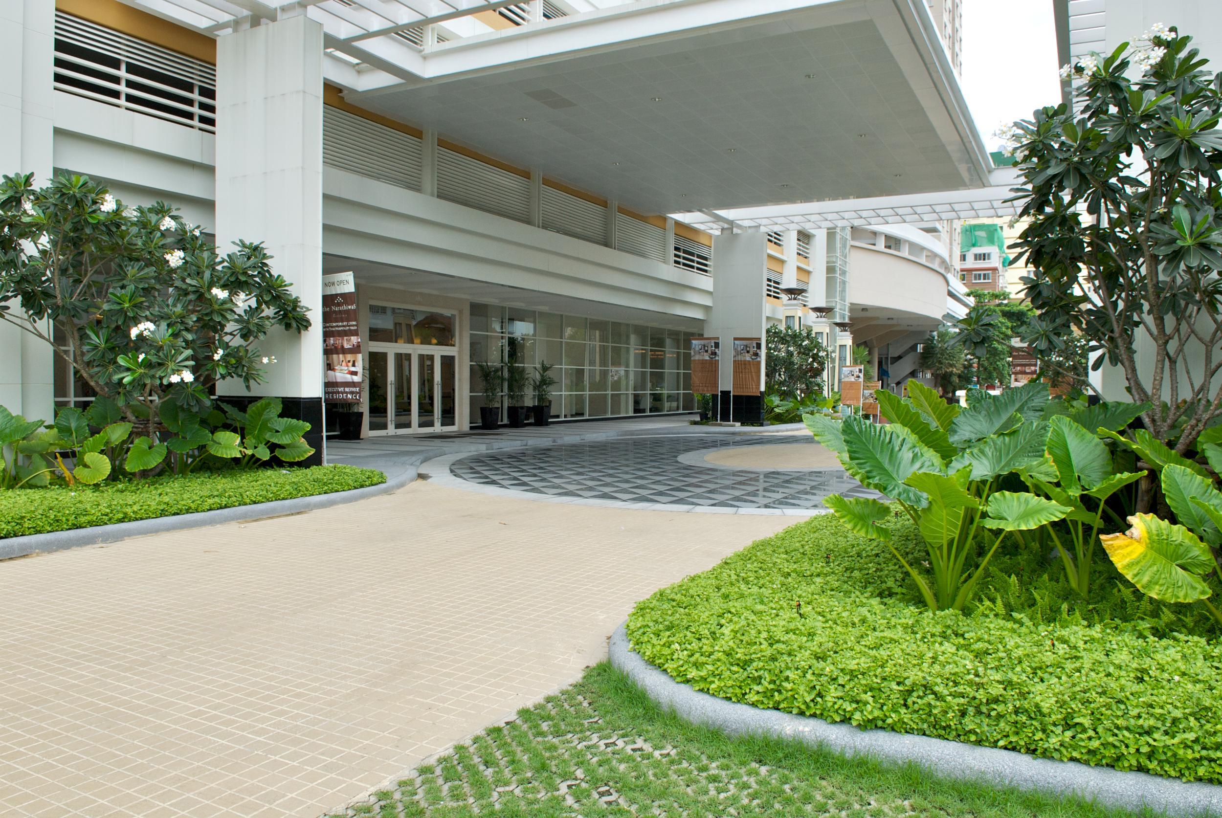 The Narathiwas Hotel & Residence Sathorn Bangkok Exterior foto