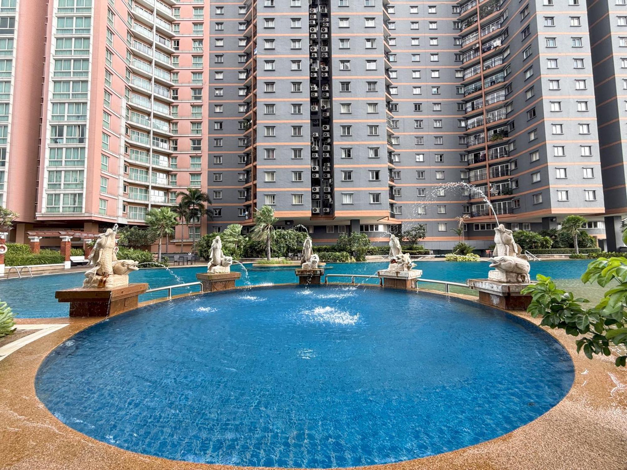 The Narathiwas Hotel & Residence Sathorn Bangkok Exterior foto
