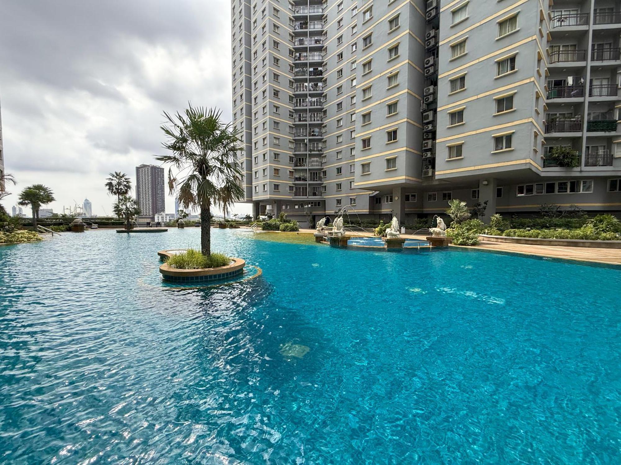 The Narathiwas Hotel & Residence Sathorn Bangkok Exterior foto