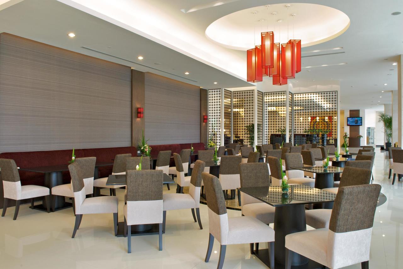 The Narathiwas Hotel & Residence Sathorn Bangkok Exterior foto